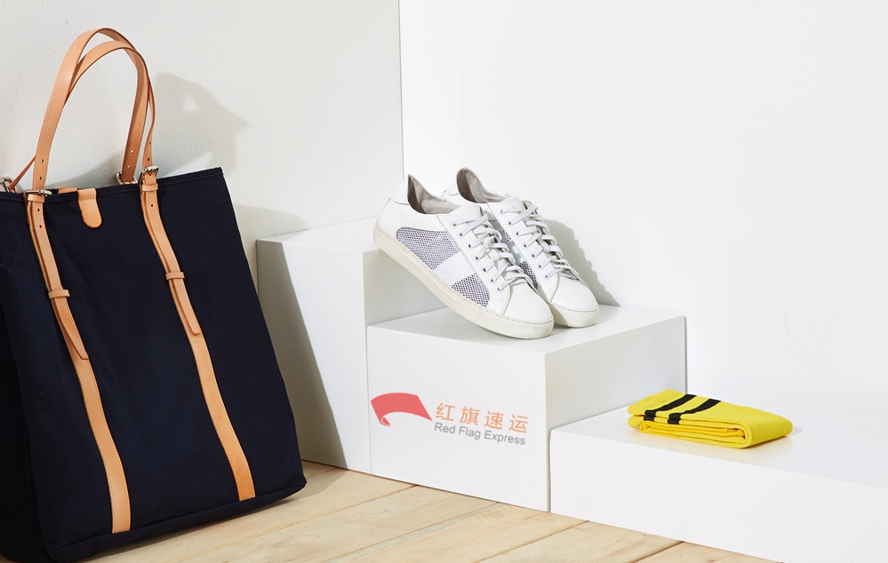 16582004928043.jpg 攝圖網_500512259_配飾鞋包靜物(企業商用)_副本.jpg